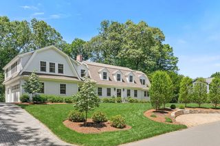 39 Fairbanks Ave, Wellesley, MA 02481