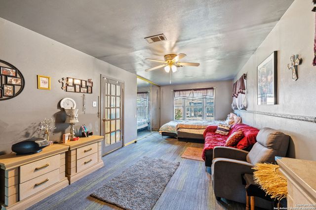 8715 Adams Hill, San Antonio, TX 78227