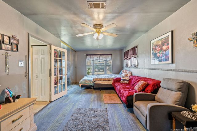 8715 Adams Hill, San Antonio, TX 78227