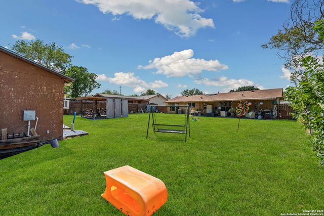 8715 Adams Hill, San Antonio, TX 78227