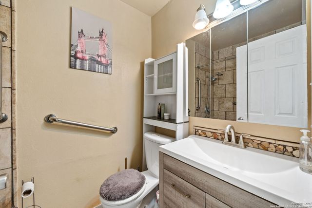 8715 Adams Hill, San Antonio, TX 78227