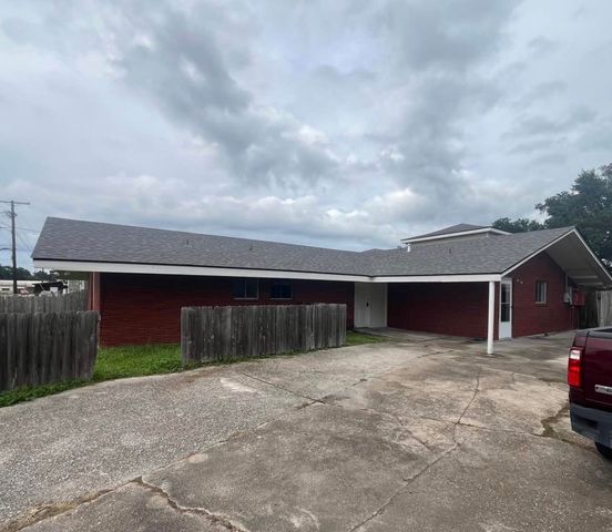 2002A&B Deborah Street, Houma, LA 70360