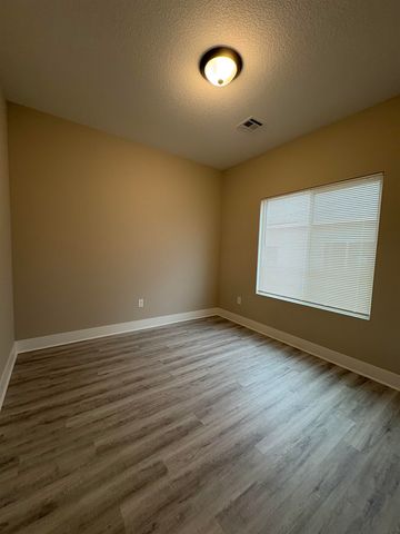 12939-12941 E Blake St, Wichita, KS 67230