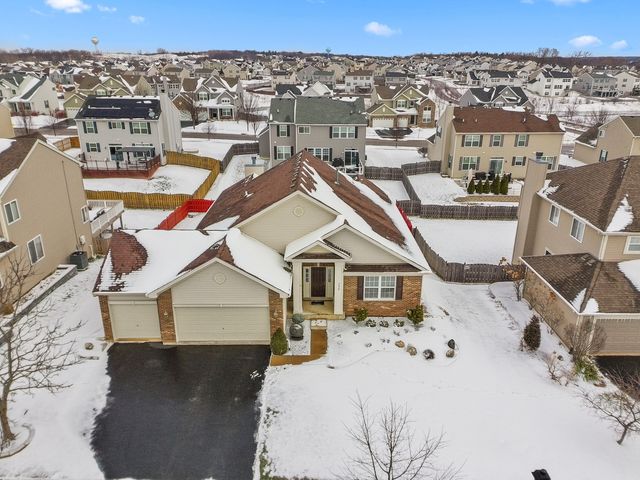 130 Annelise Lane, Volo, IL 60020