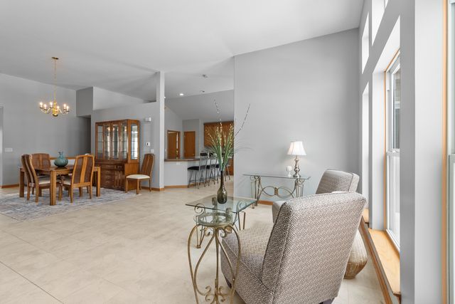 130 Annelise Lane, Volo, IL 60020