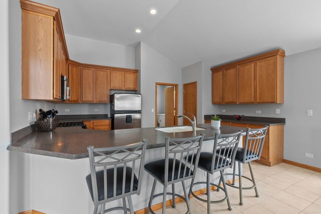 130 Annelise Lane, Volo, IL 60020