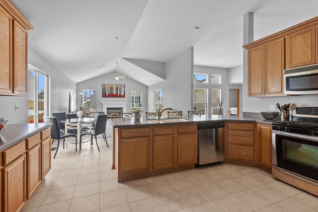 130 Annelise Lane, Volo, IL 60020