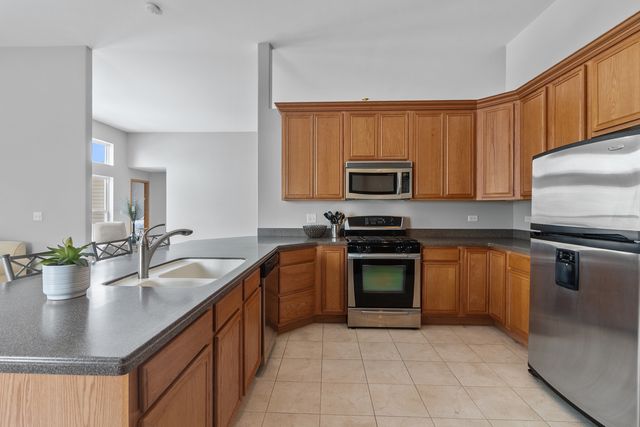 130 Annelise Lane, Volo, IL 60020