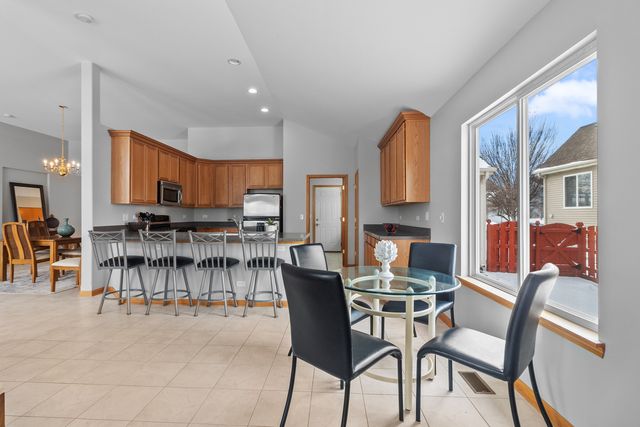 130 Annelise Lane, Volo, IL 60020