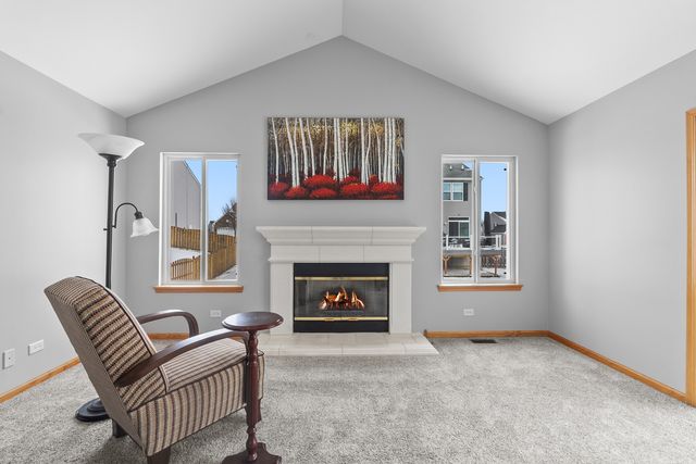 130 Annelise Lane, Volo, IL 60020