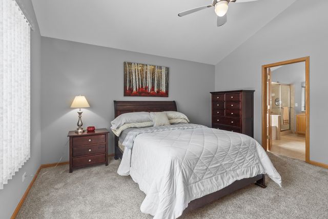 130 Annelise Lane, Volo, IL 60020