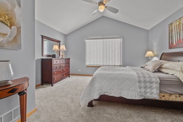 130 Annelise Lane, Volo, IL 60020