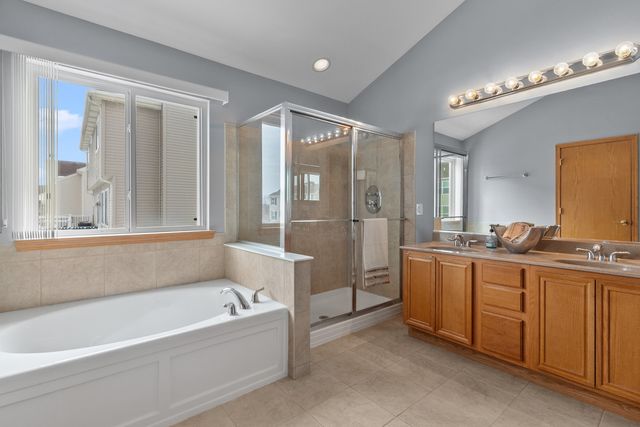 130 Annelise Lane, Volo, IL 60020