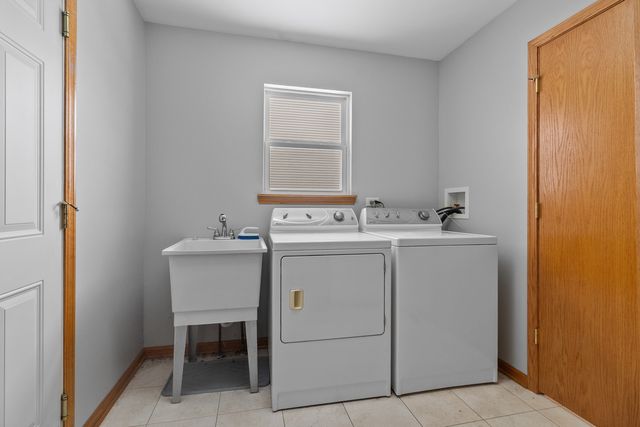 130 Annelise Lane, Volo, IL 60020