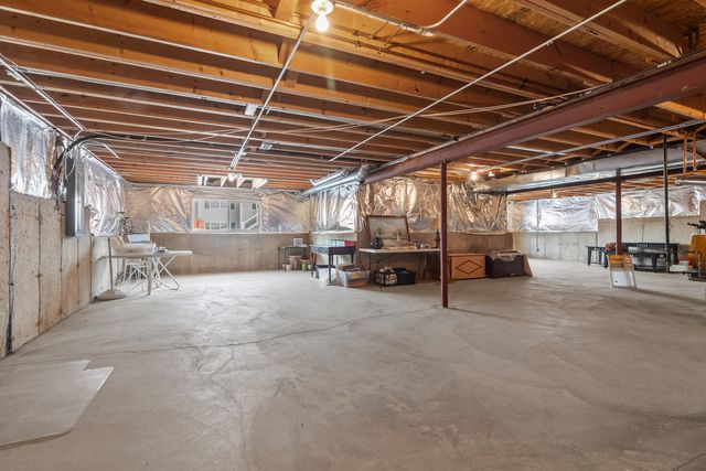 130 Annelise Lane, Volo, IL 60020