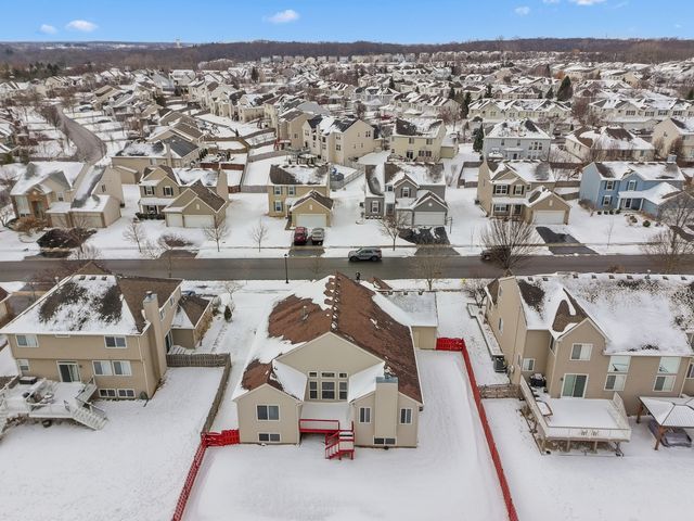 130 Annelise Lane, Volo, IL 60020