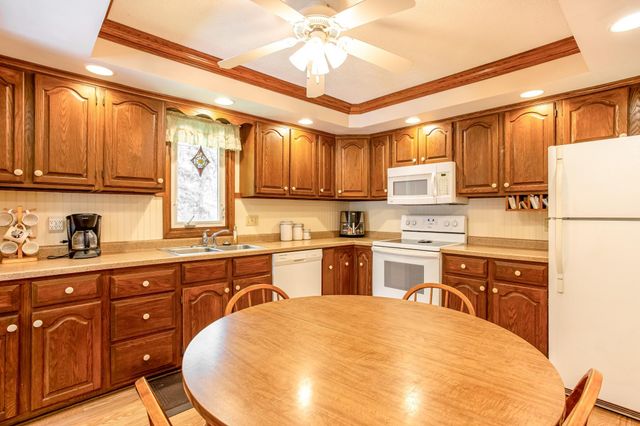 10640 Quebec Avenue N, Brooklyn Park, MN 55445