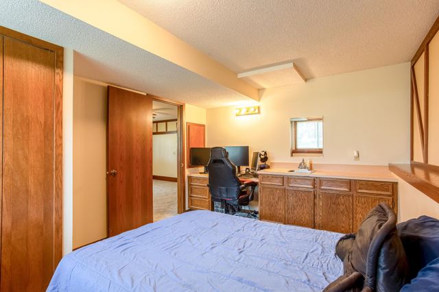 10640 Quebec Avenue N, Brooklyn Park, MN 55445