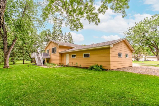 10640 Quebec Avenue N, Brooklyn Park, MN 55445