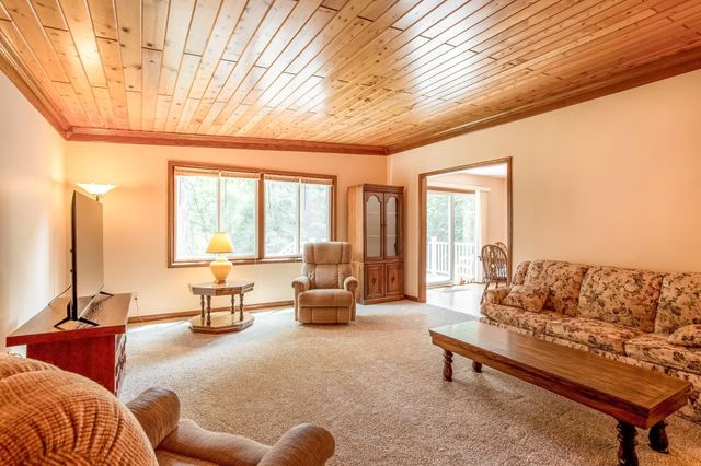 10640 Quebec Avenue N, Brooklyn Park, MN 55445