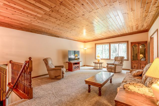 10640 Quebec Avenue N, Brooklyn Park, MN 55445
