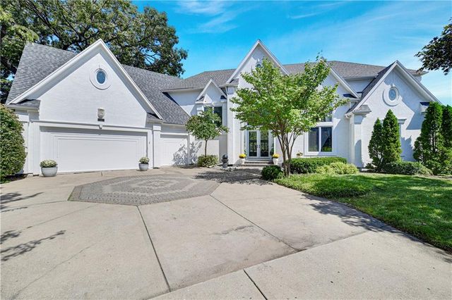 12908 W 118th Terrace, Overland Park, KS 66210