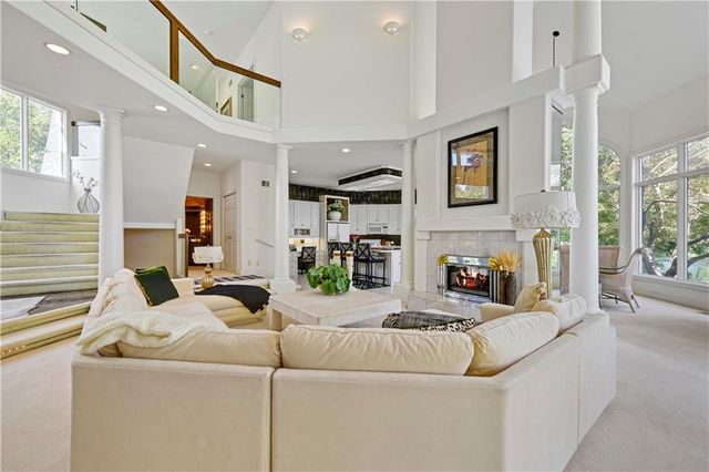 12908 W 118th Terrace, Overland Park, KS 66210