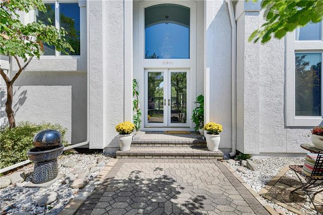 12908 W 118th Terrace, Overland Park, KS 66210