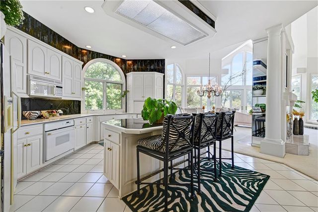 12908 W 118th Terrace, Overland Park, KS 66210