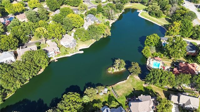 12908 W 118th Terrace, Overland Park, KS 66210