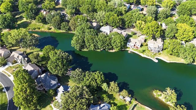 12908 W 118th Terrace, Overland Park, KS 66210