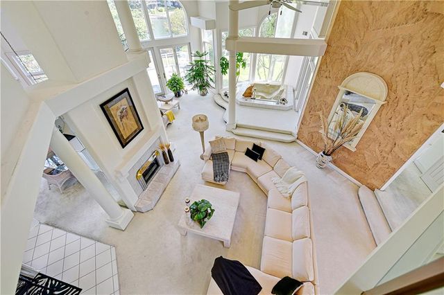 12908 W 118th Terrace, Overland Park, KS 66210