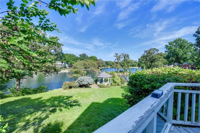 12908 W 118th Terrace, Overland Park, KS 66210