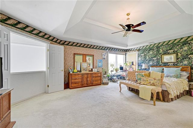 12908 W 118th Terrace, Overland Park, KS 66210