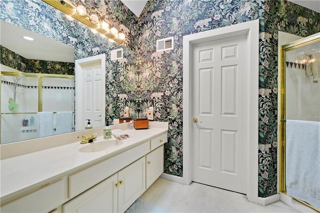 12908 W 118th Terrace, Overland Park, KS 66210