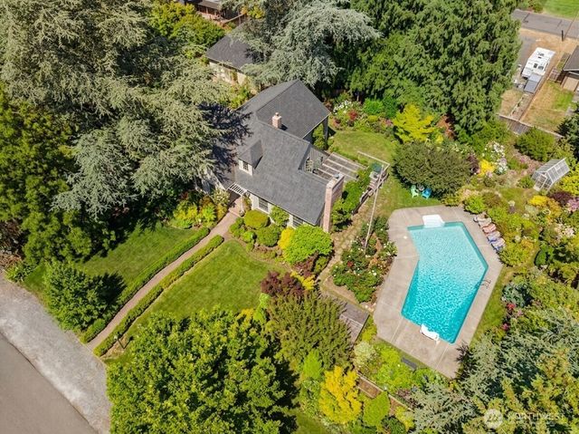 1867 Gossard St, Enumclaw, WA 98022