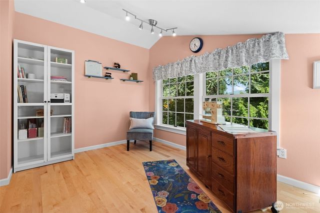 1867 Gossard St, Enumclaw, WA 98022