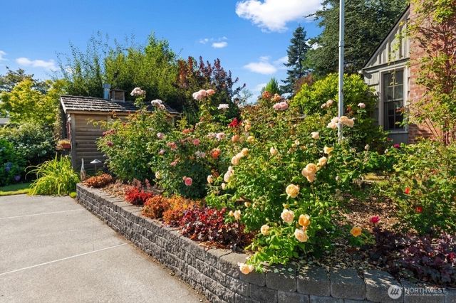 1867 Gossard St, Enumclaw, WA 98022