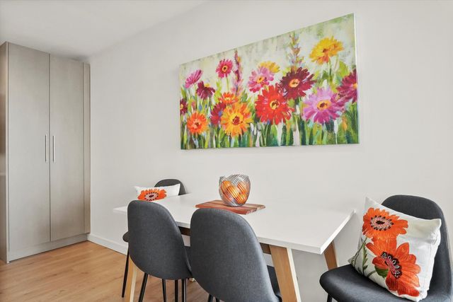 3430 N Lake Shore Drive 12J, Chicago, IL 60657