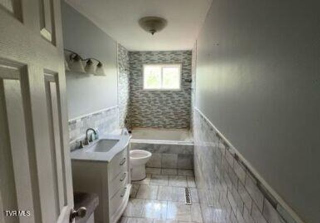 102 Jones Circle, Erwin, TN 37650