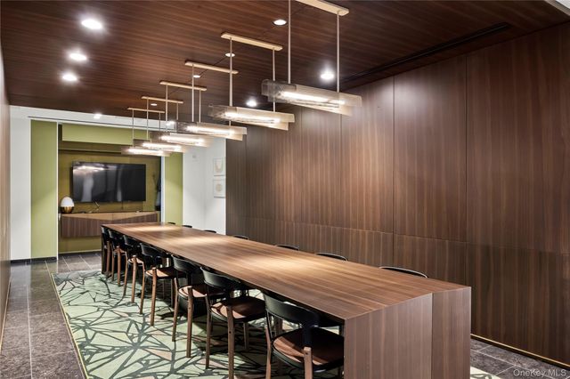 13327 39th Avenue 3H, Flushing, NY 11354