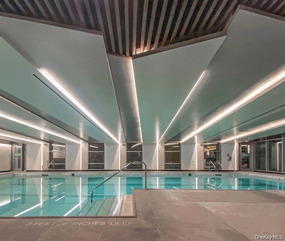 13327 39th Avenue 3H, Flushing, NY 11354