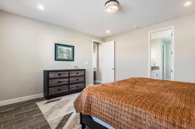 1914 Castle Peak Loop NE, Rio Rancho, NM 87144