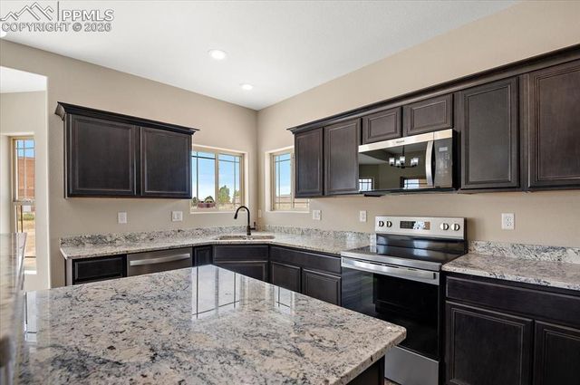 538 S Ferncliff Drive, Pueblo West, CO 81007