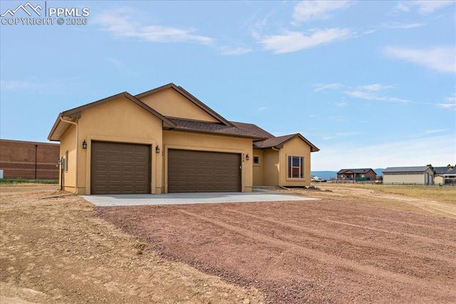 538 S Ferncliff Drive, Pueblo West, CO 81007
