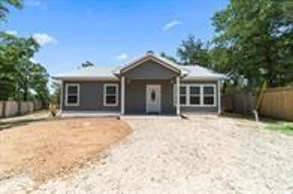 100 Walnut Circle, Somerville, TX 77879