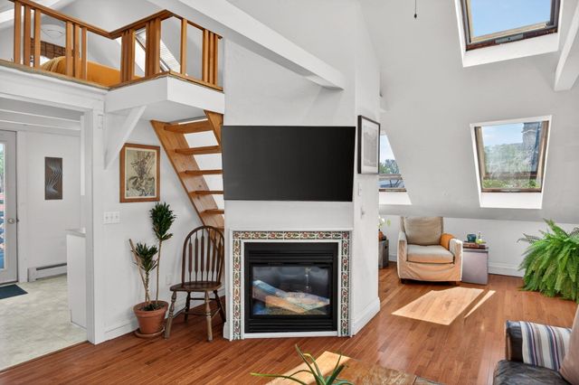 127 Bradford Street Unit 4, Provincetown, MA 02657