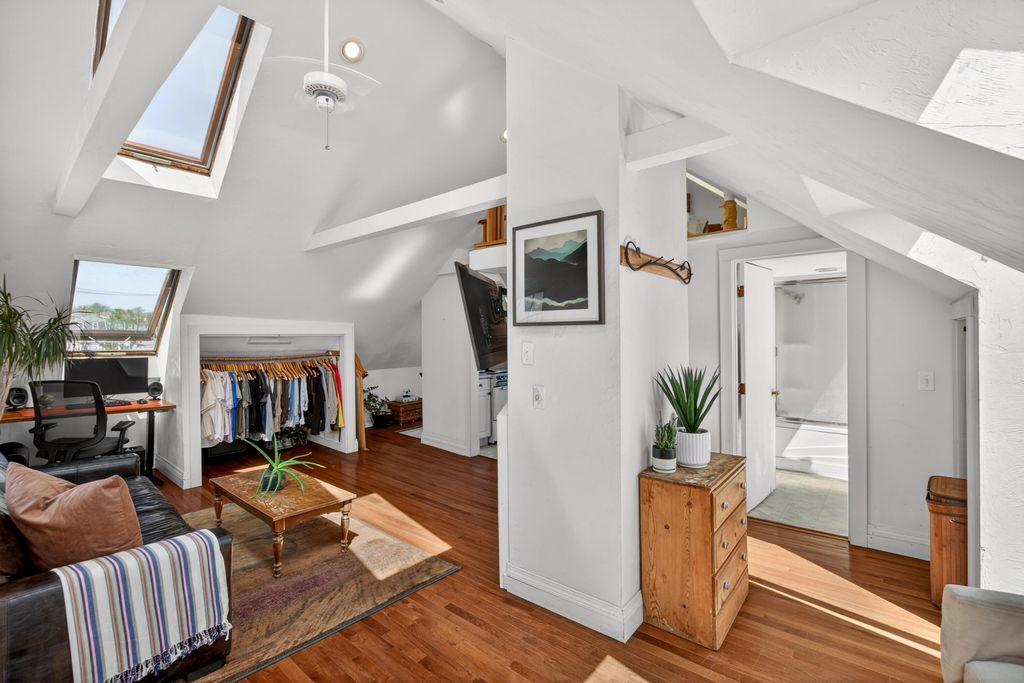 127 Bradford Street Unit 4, Provincetown, MA 02657