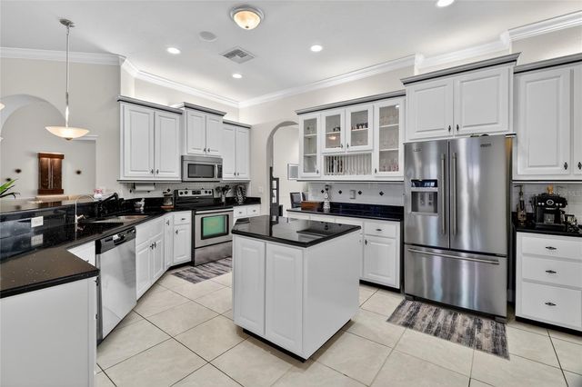 1028 S LAKE MARIAM DRIVE, Winter Haven, FL 33884