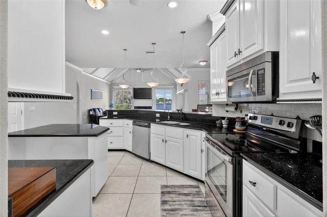 1028 S LAKE MARIAM DRIVE, Winter Haven, FL 33884